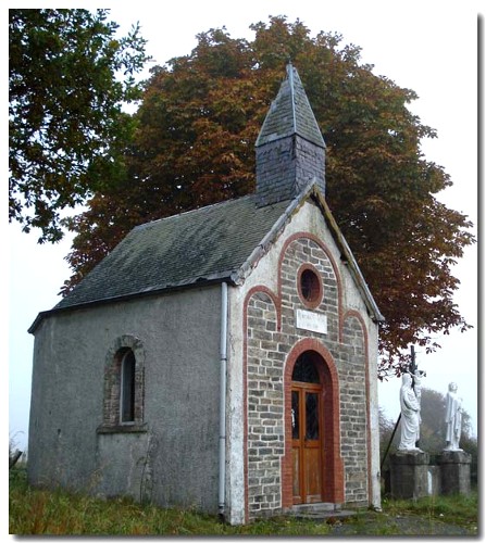 site  graide, chapelle en l'honneur de Notre-Dame érigée après la guerre