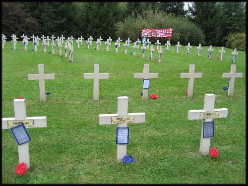site virton cimetière de bellevue journée patrimoine croix fleuries et fichées