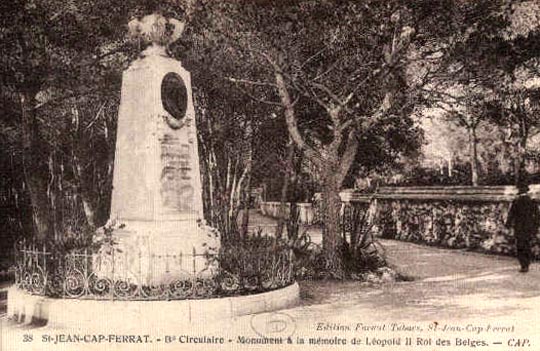 ws monument 1911 à la mémoire de Léopold II