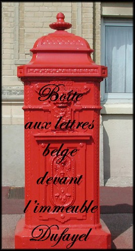 site boîte aux lettres belge devant l'immeuble dufayel