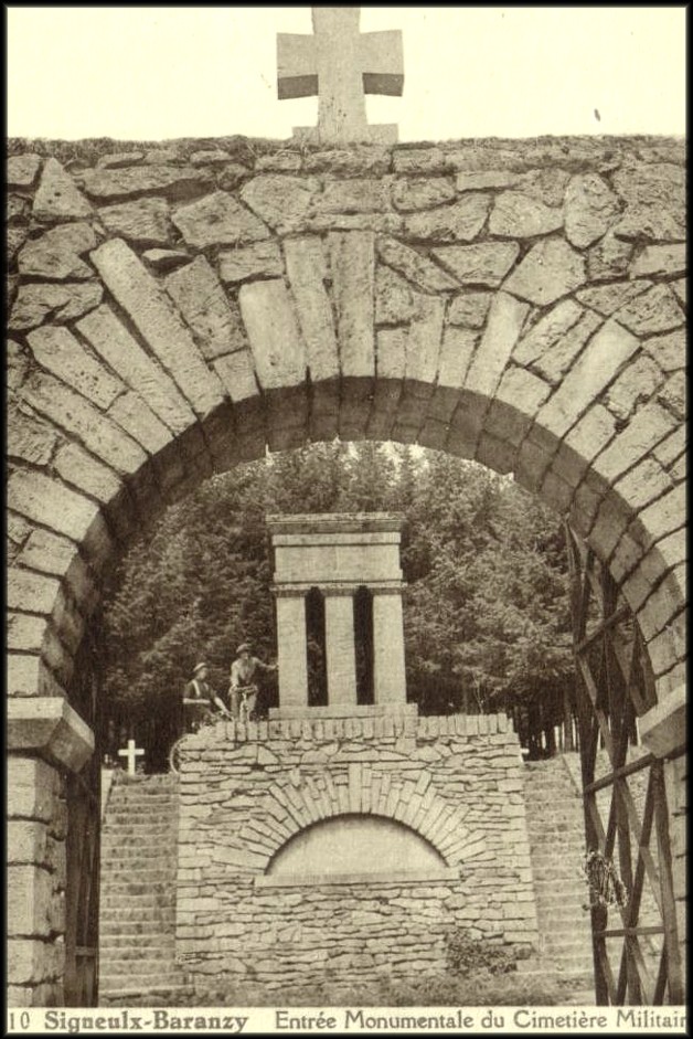 site signeulx baranzy entrée monumentale du cimetière français