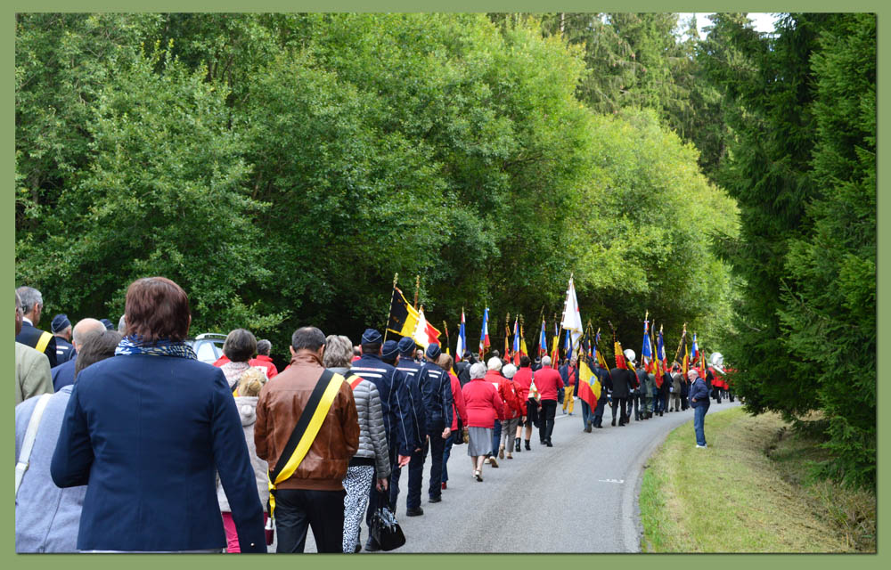 site to be cortège dans Luchy
