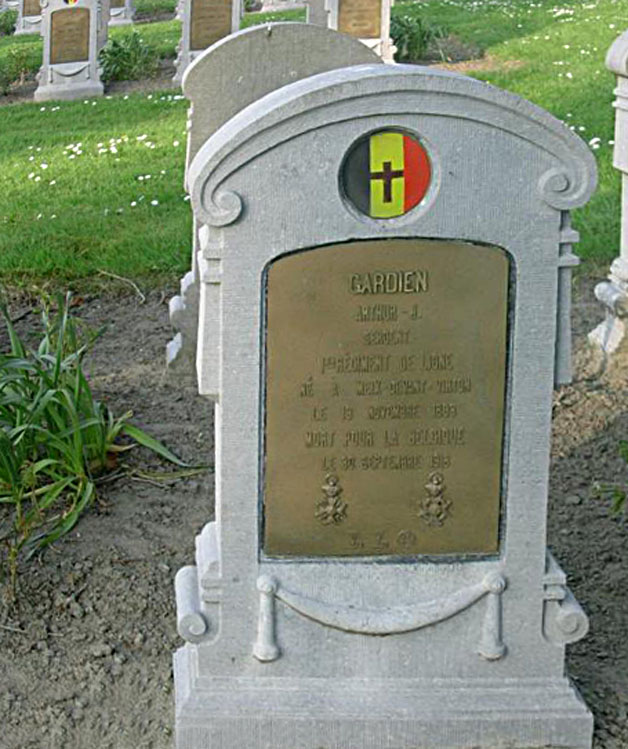 sépulture cimetière militaire de Feurnes gardien arthur
